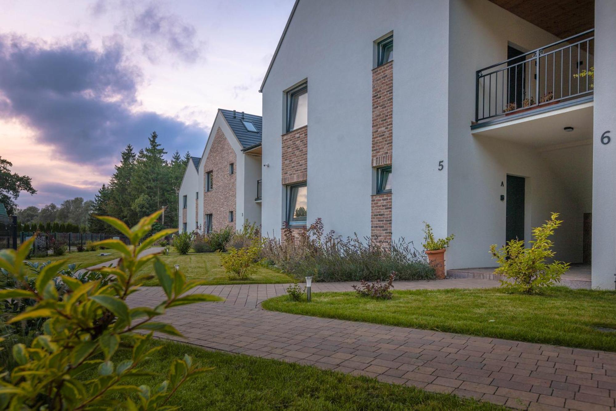 Apartamenty 7 Debow Nad Morzem Plesna  Ngoại thất bức ảnh